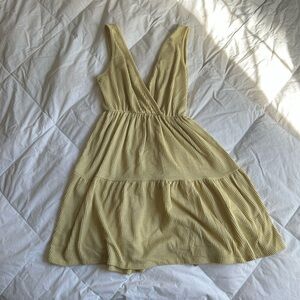 Sleeveless V-Neck Tiered Sundress in Soft Yellow